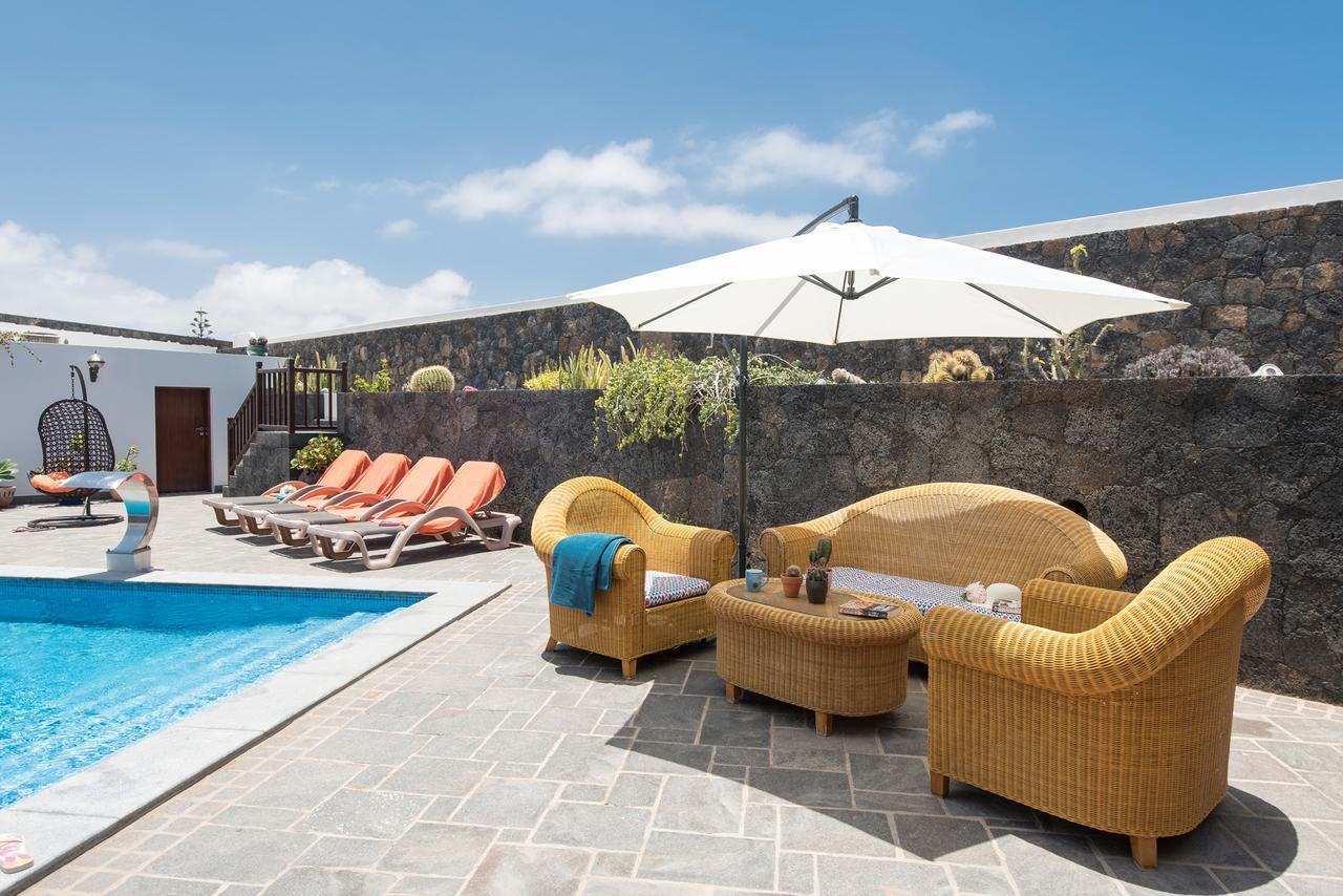 Finca Daniela Famara Ngoại thất bức ảnh