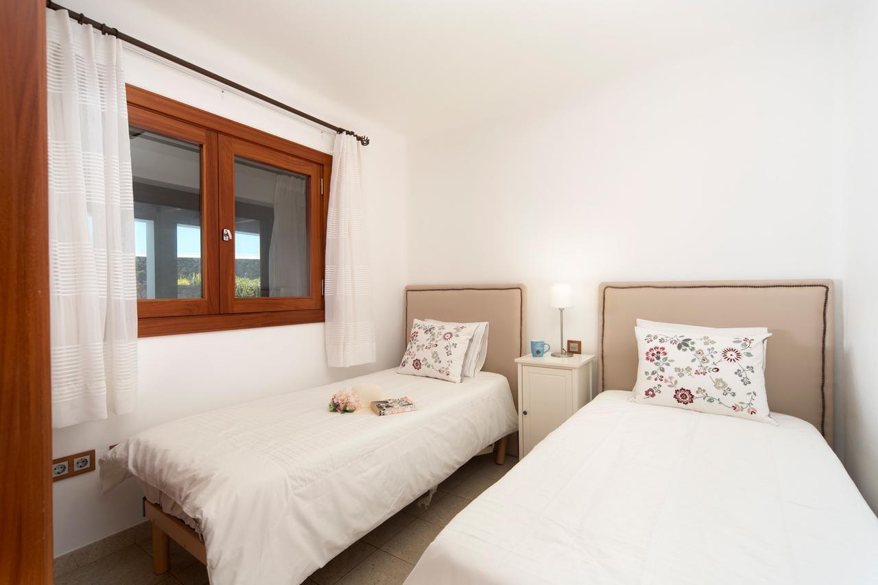 Finca Daniela Famara Ngoại thất bức ảnh
